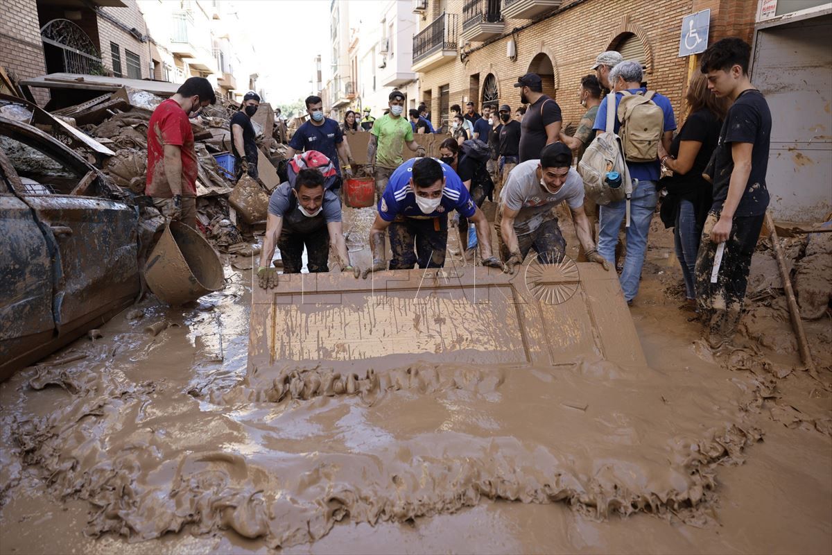 Melilla se vuelca con los afectados por la DANA