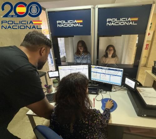 La Policía Nacional instala en Melilla un nuevo módulo de expedición exprés del DNI