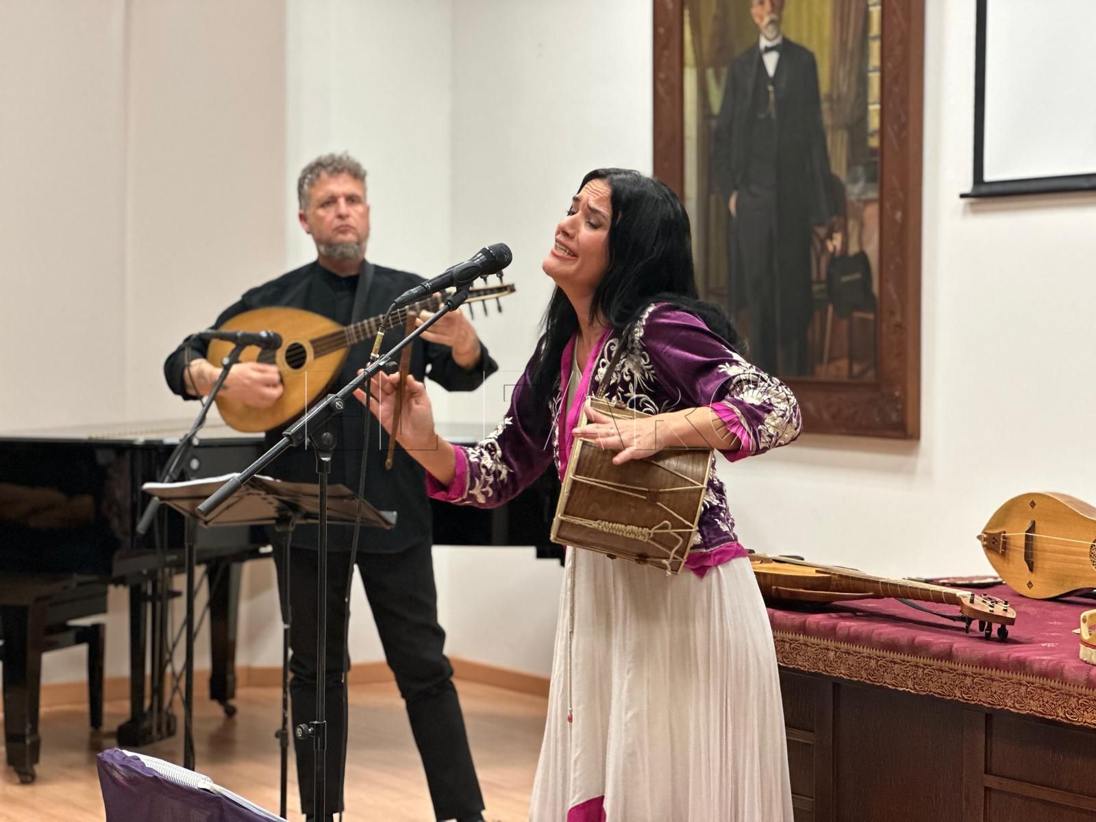 Mara Aranda dedica a Melilla sus cánticos de la música sefardí