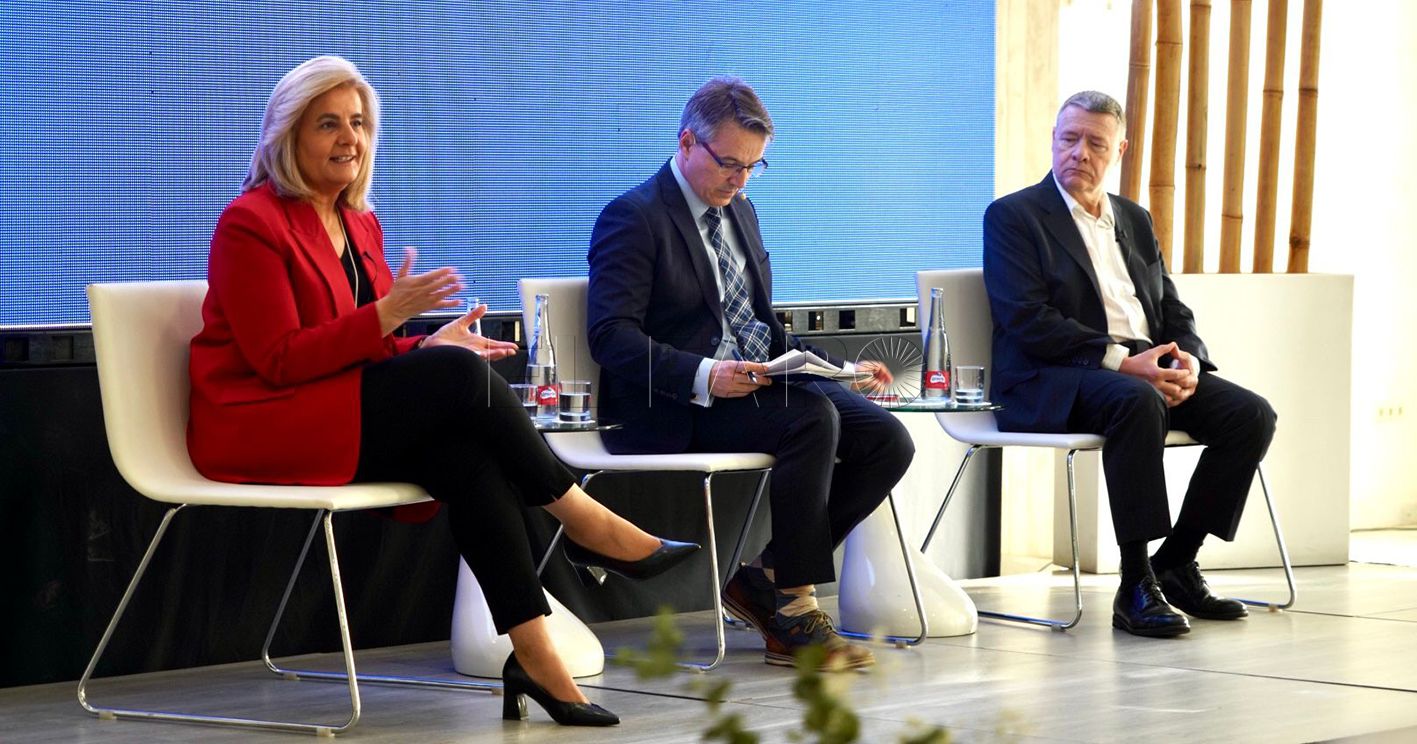 Dos ilustres en el VI Foro Empresarial de Melilla