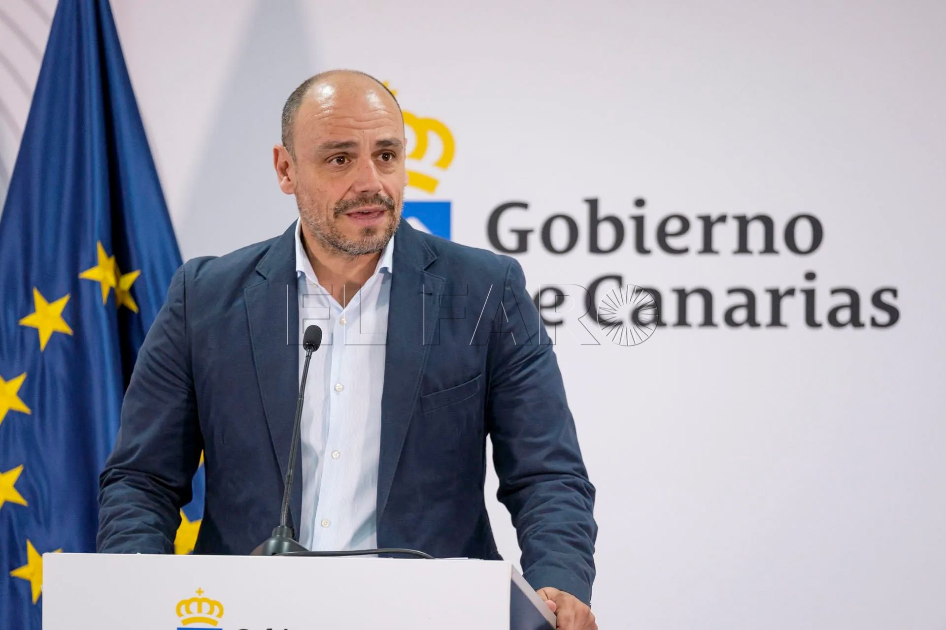 El Gobierno canario irá a los tribunales para que el Estado atienda a los menores migrantes