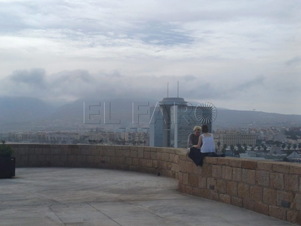 El barco Hebridean Sky trae a 90 viajeros a Melilla en el undécimo crucero del año