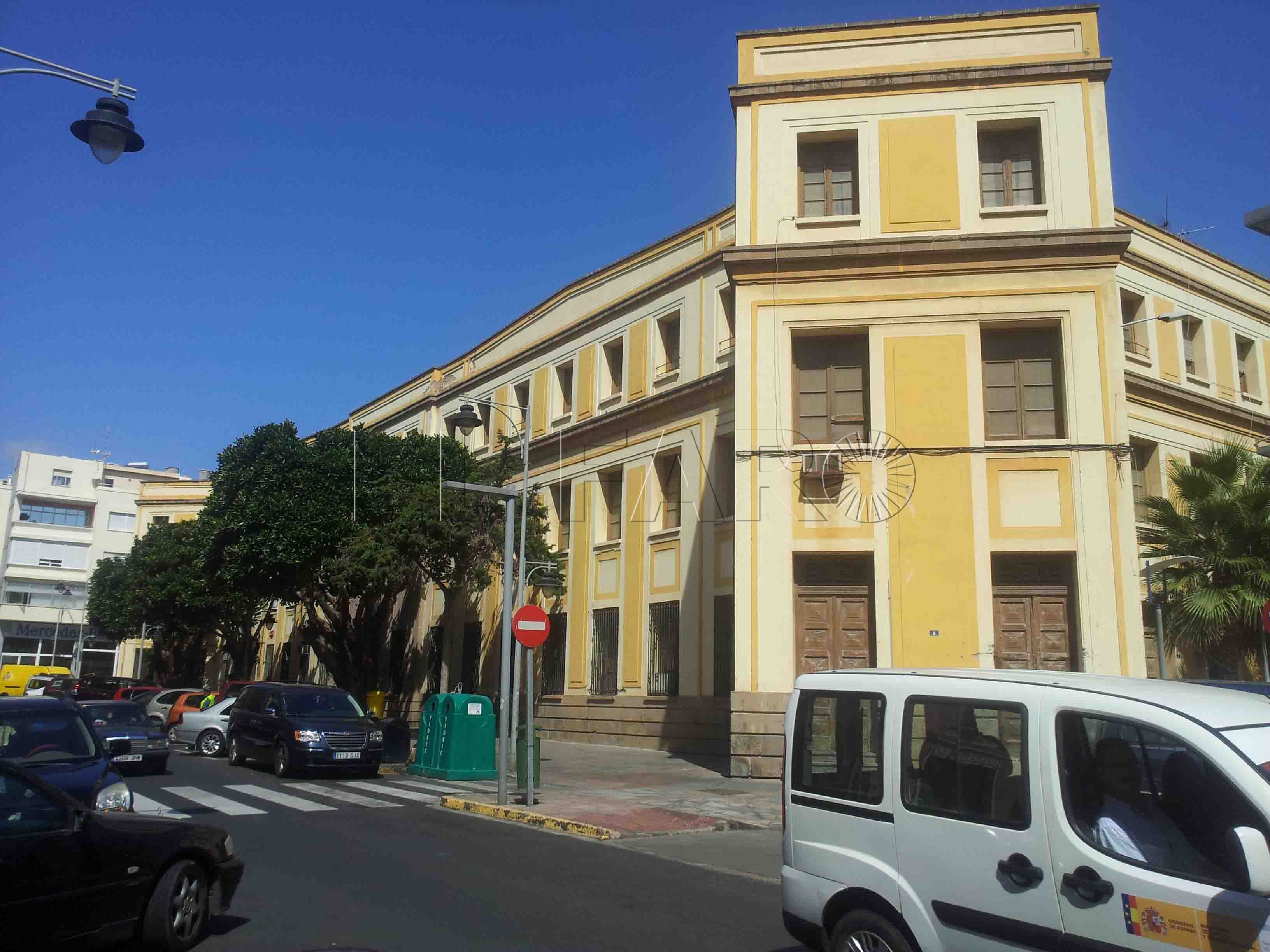 Imbroda: "Nos vamos a hartar de poner primeras piedras en 2025"