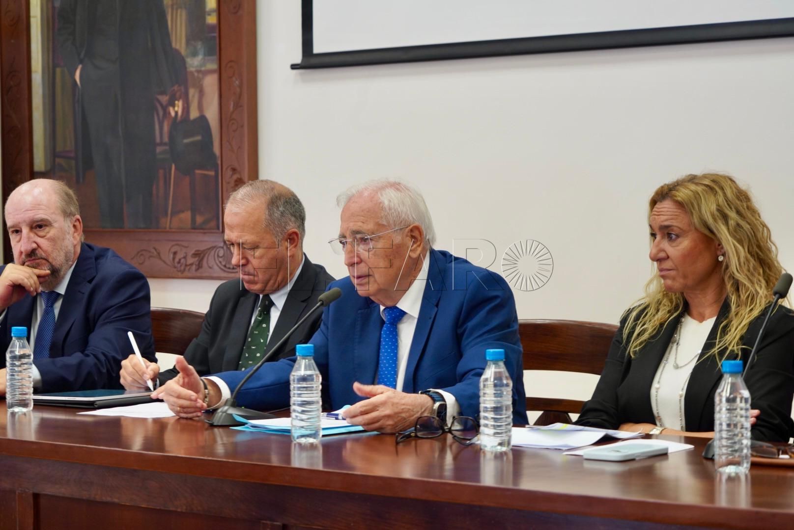 El Gobierno da cuenta de sus acciones ante empresarios y comerciantes