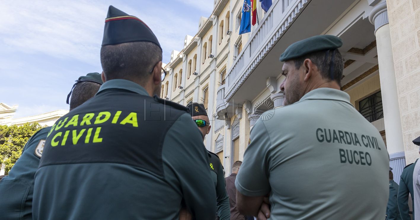 La AUGC avisa de que los largos plazos de entrega de vestuario obligan a los guardias civiles a trabajar con prendas deterioradas o desfasadas