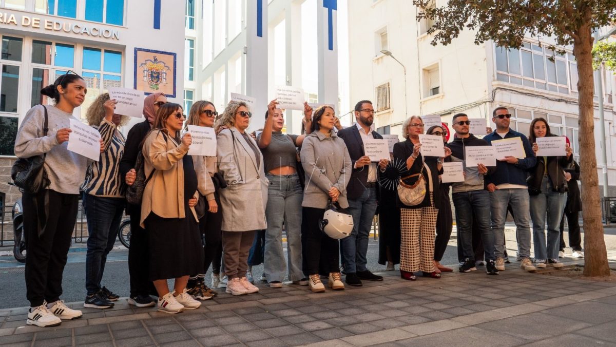 Los padres de las guarderías San Francisco de Asís y Virgen de la Victoria exigen el aplazamiento de los traslados
