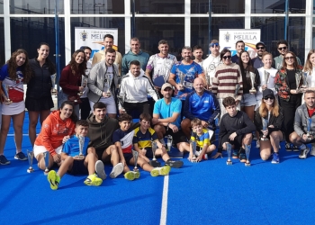 Foto de familia con los campeones de todas las categorías que se han disputado.