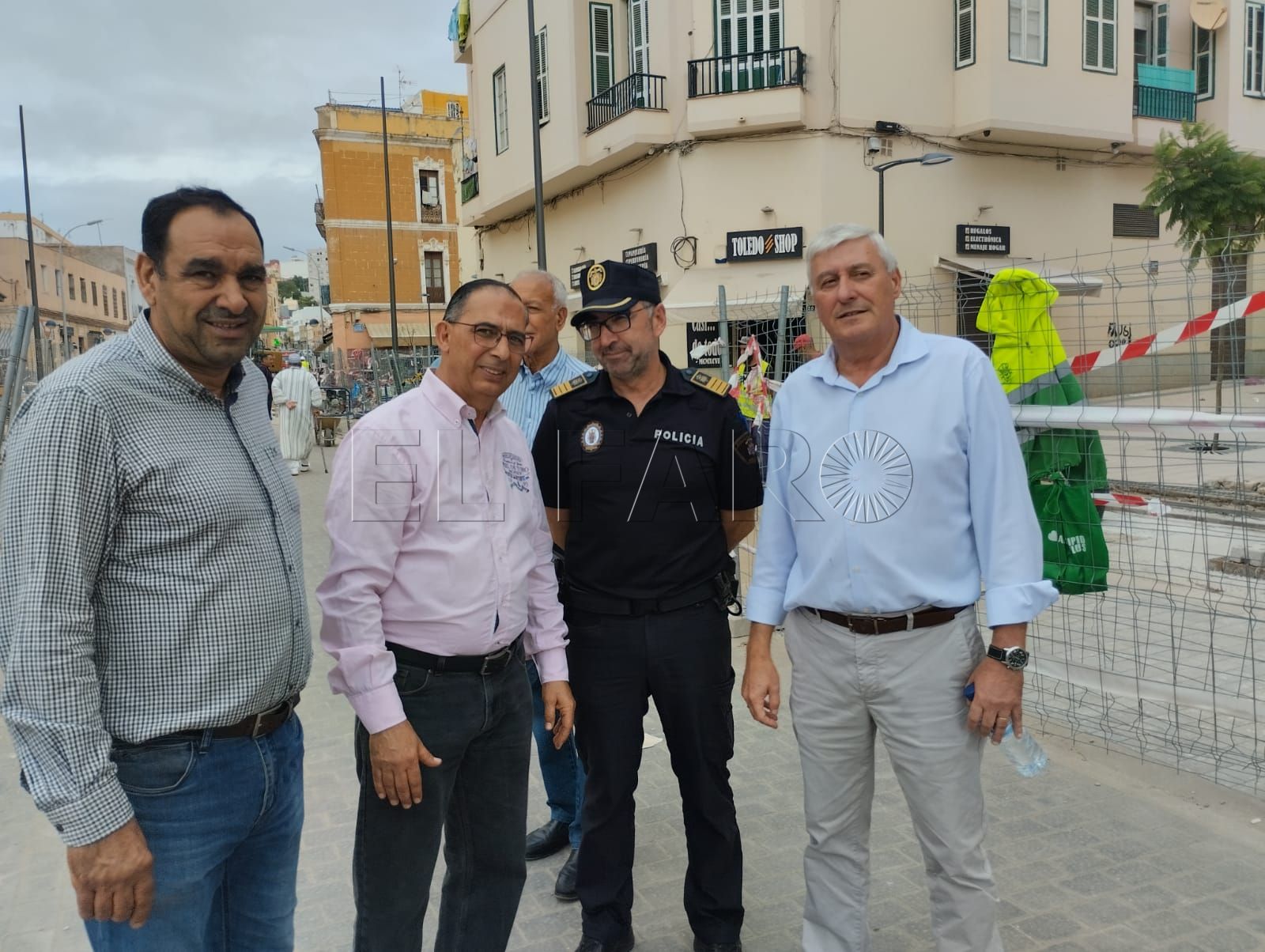 La difícil situación de los comerciantes por las obras en la calle García Cabrelles
