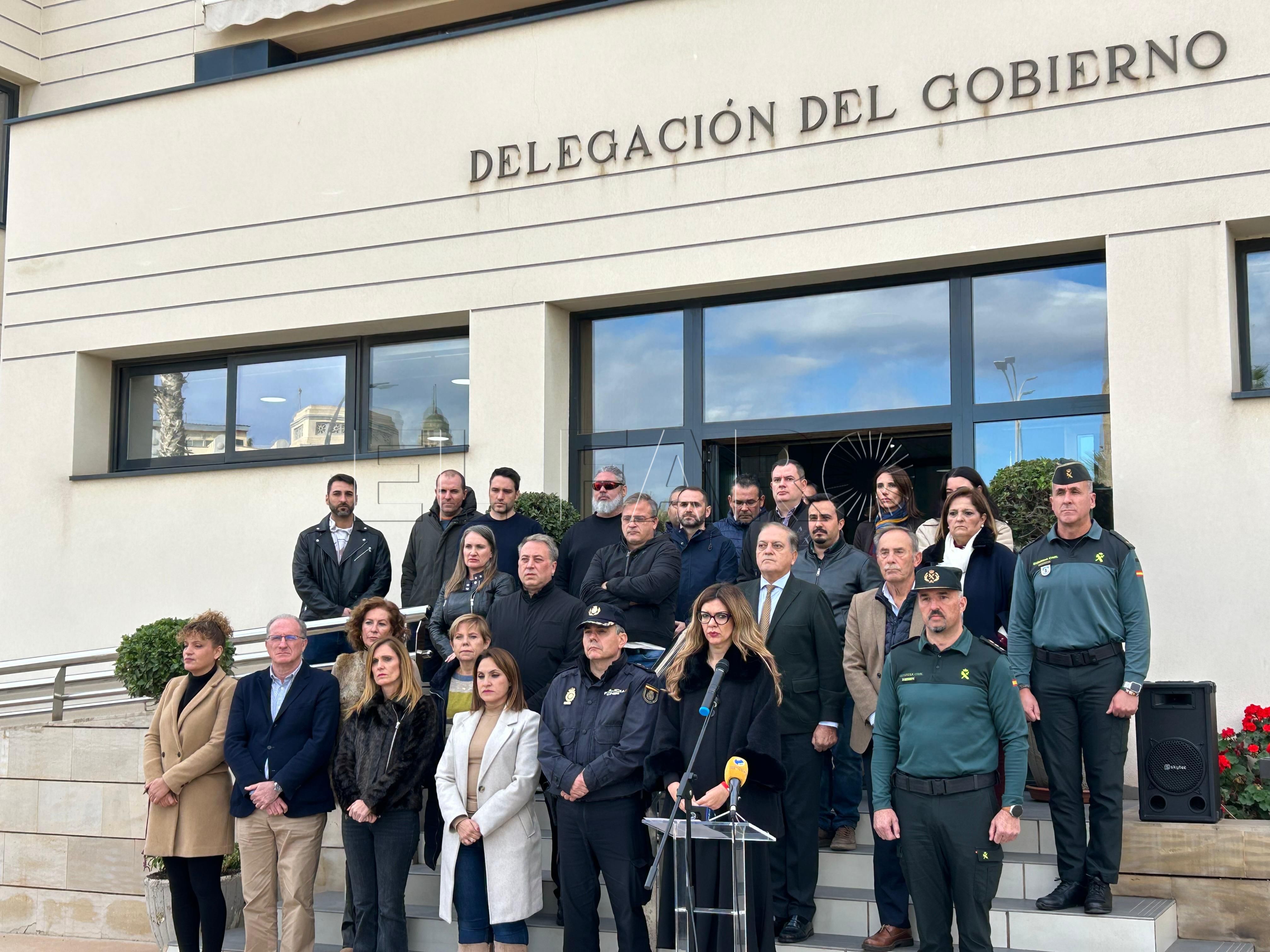Minuto de silencio por asesinato machista en la Delegación del Gobierno de Melilla