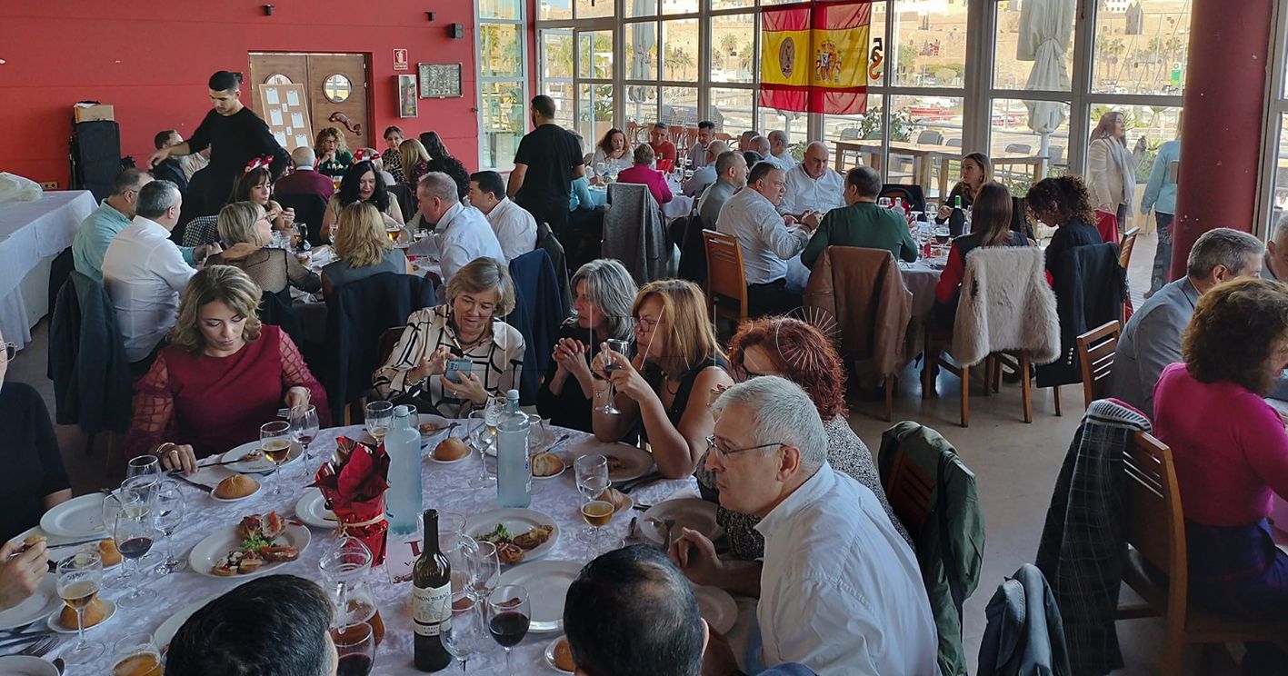 La Hermandad de Veteranos de la Guardia Civil de Melilla celebra su comida de Navidad