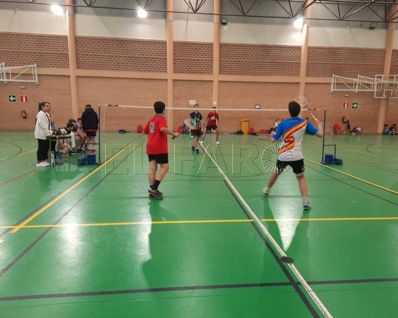 Intensa agenda del badminton local