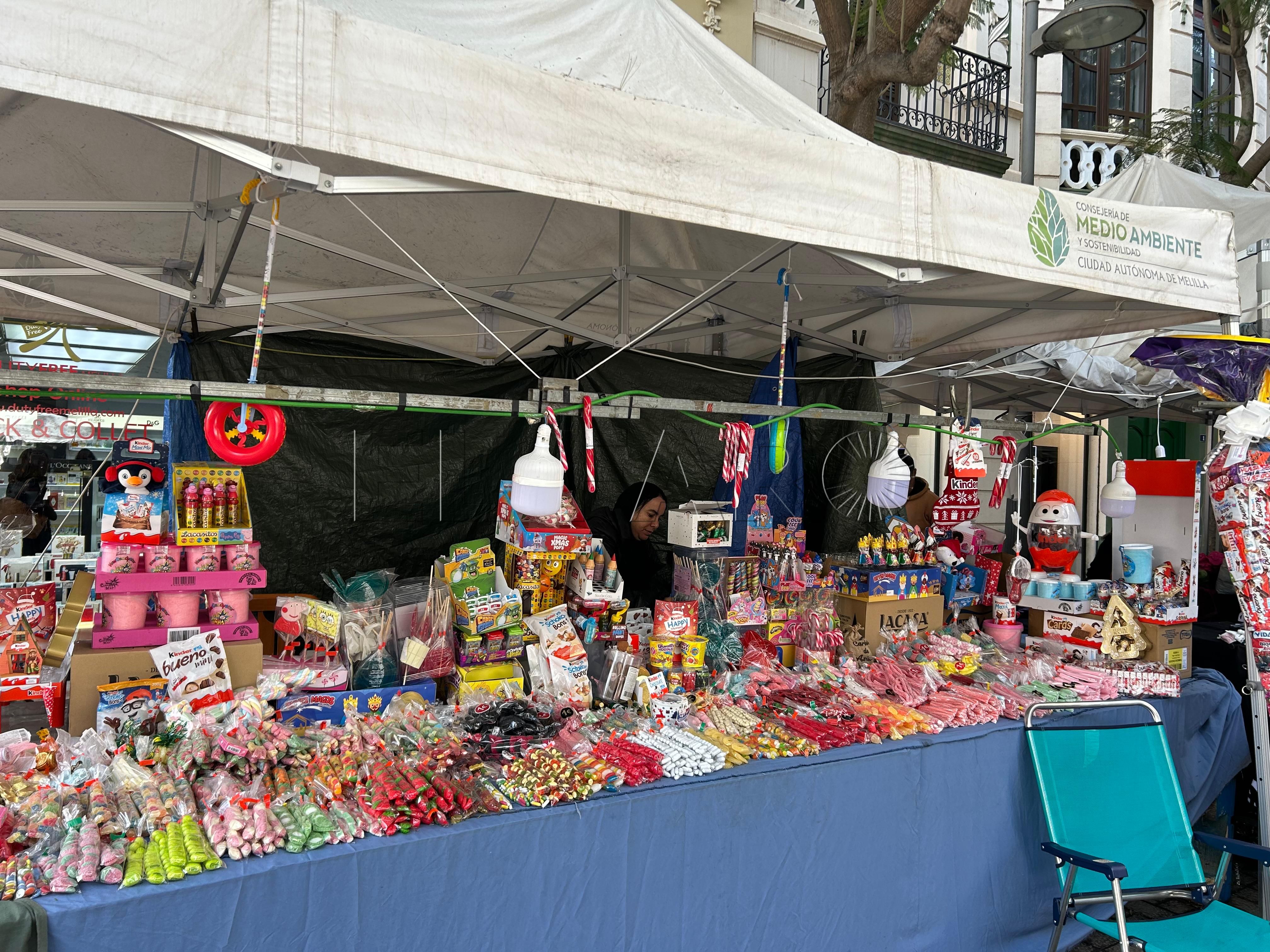 El mercadillo de García Cabrelles cierra con éxito esta edición navideña