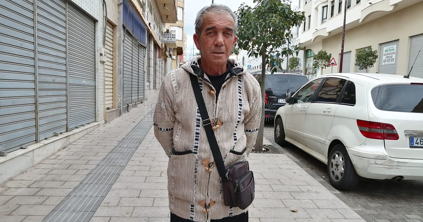 El carrillo | Mustafa Hamida: "Cuando vino Lola Flores a Melilla, nos pidieron un domingo que abriéramos la tienda, que quería llevarse unas telas"