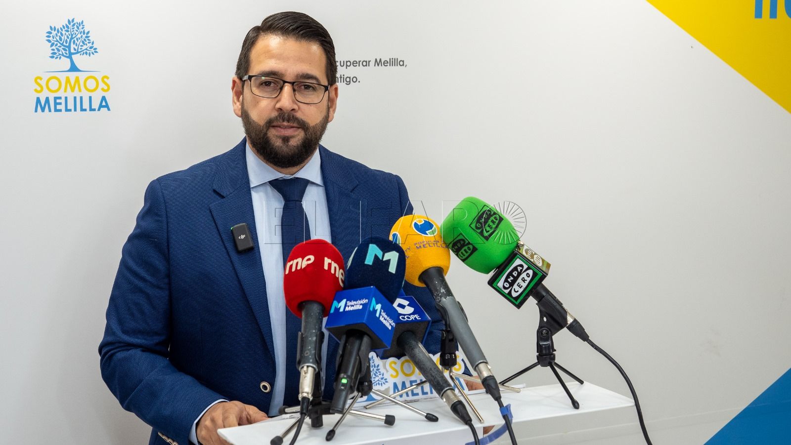 Amín Azmani carga contra Moh tras las noticias de la reapertura de la aduana comercial: "Ha empezado 2025 regalándonos confusión"