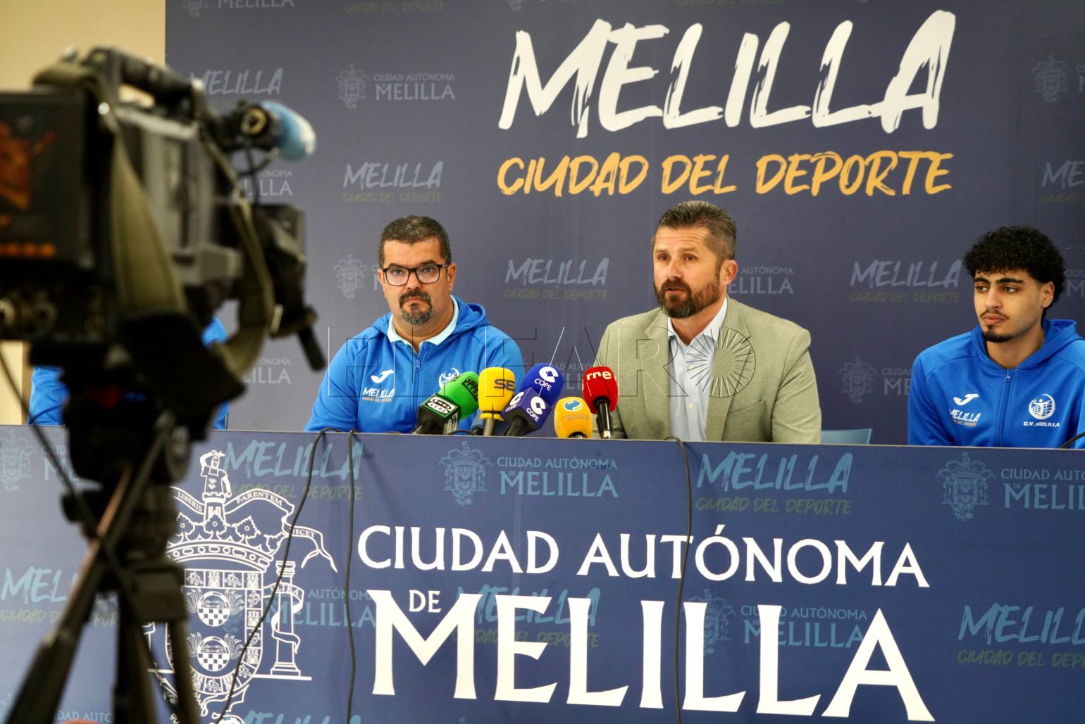 Toda la plantilla del CV Melilla deseosa de que llegue el partido