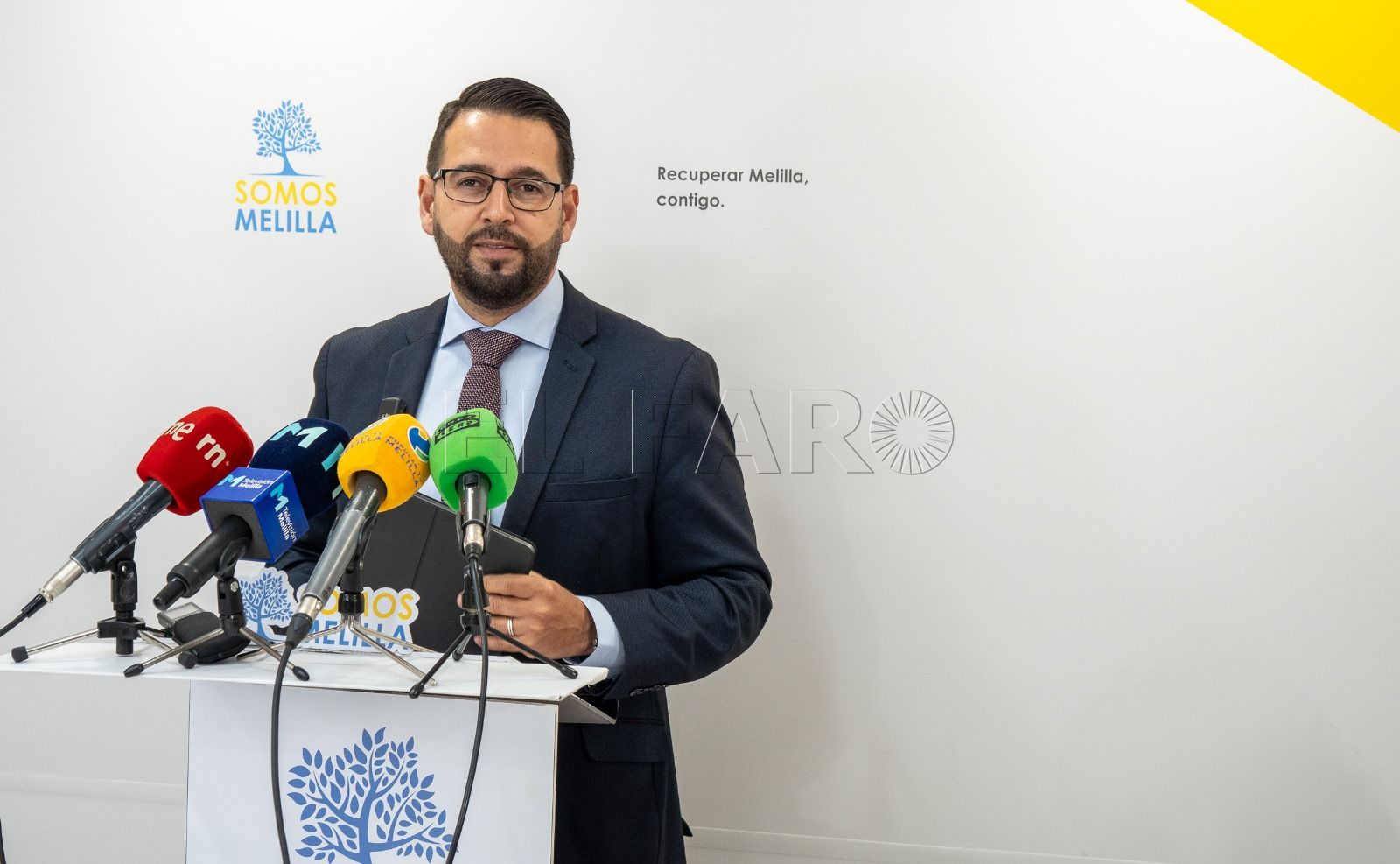 Amin Azmani en rueda de prensa