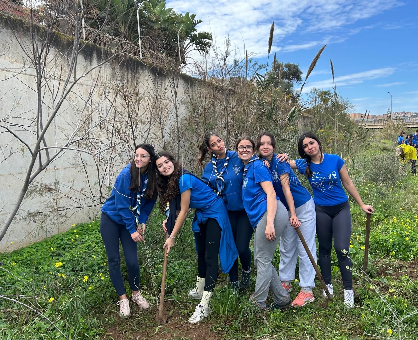 Guelaya organiza una reforestación