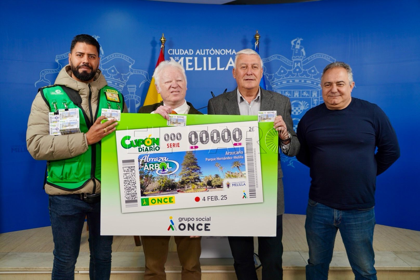 Carlos Gordillo junto con Daniel Ventura