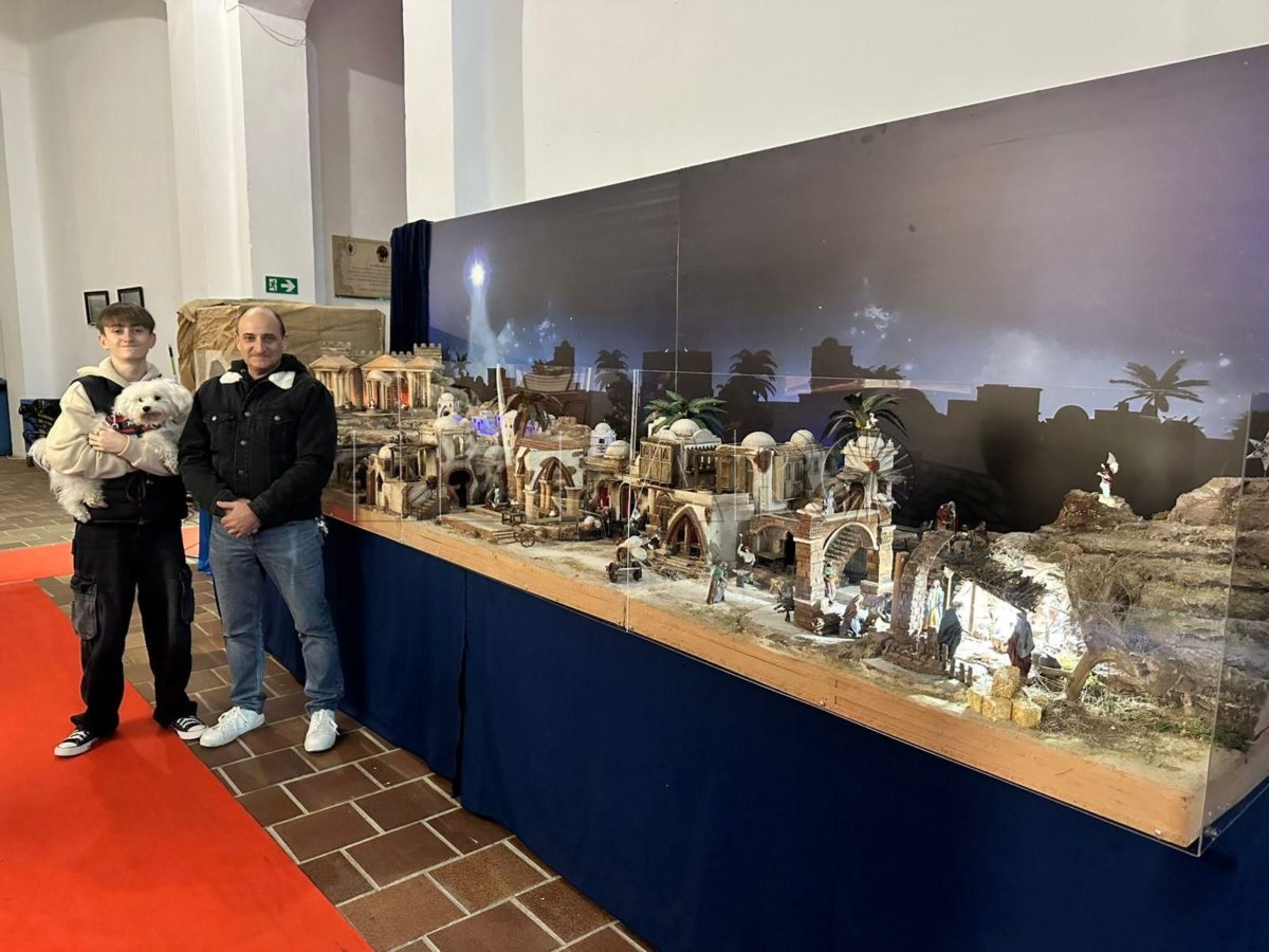 La Mezquita del Toreo se ilumina de espíritu navideño con su Belén y los 5 Misterios