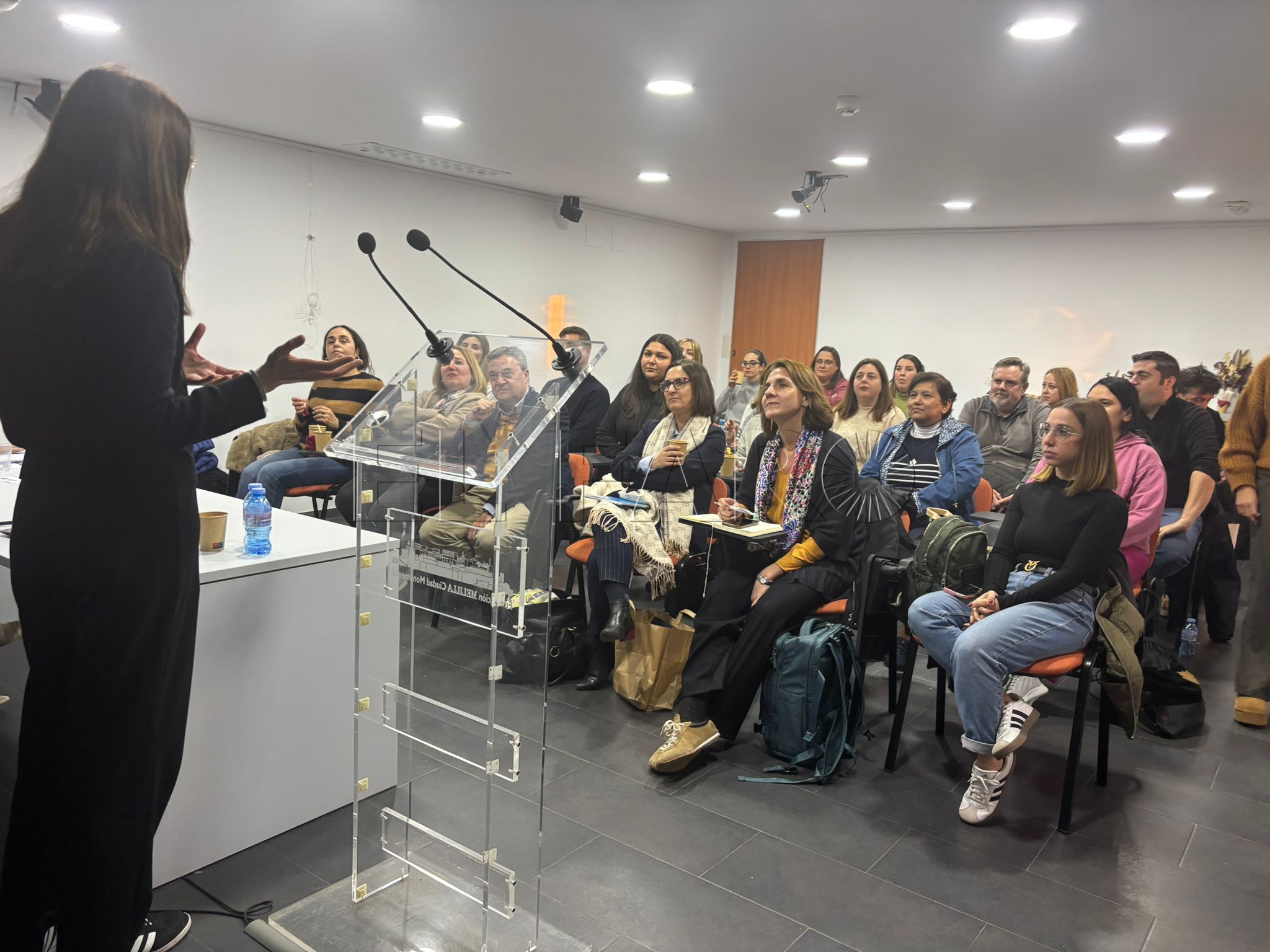 Hay más violencia sexual en los centros de menores que en otros entornos, según ACNUR