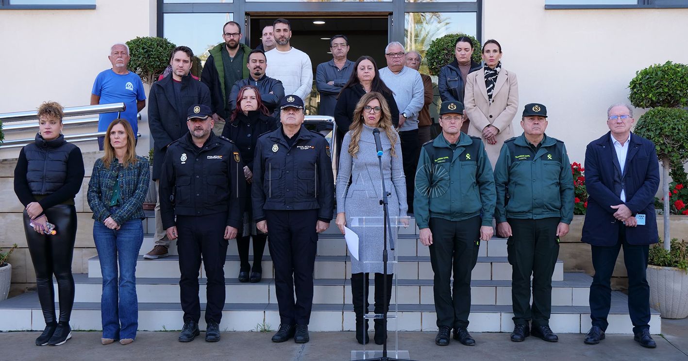 Melilla guarda un minuto de silencio en repulsa por el asesinato machista de Diana Marisol