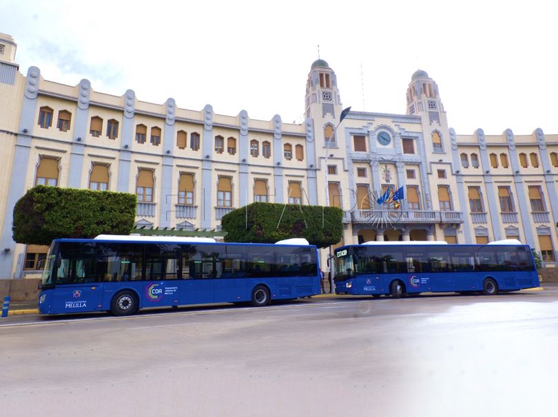 Los melillenses, indignados por la falta de líneas de autobús los domingos