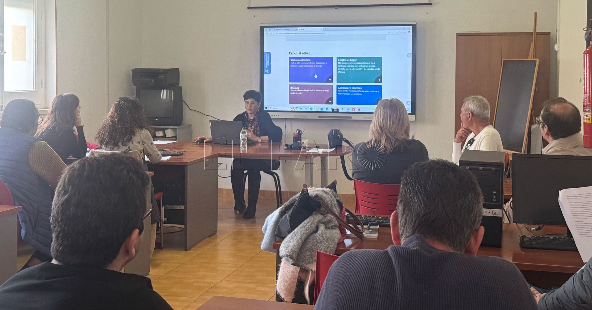 La Seguridad Social divulga sus servicios electrónicos en la sede de la UGT