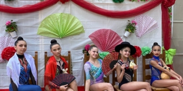 Imagen de cinco de las gimnastas del Club Ágora que han participado en el torneo celebrado en la localidad almeriense de Vícar.