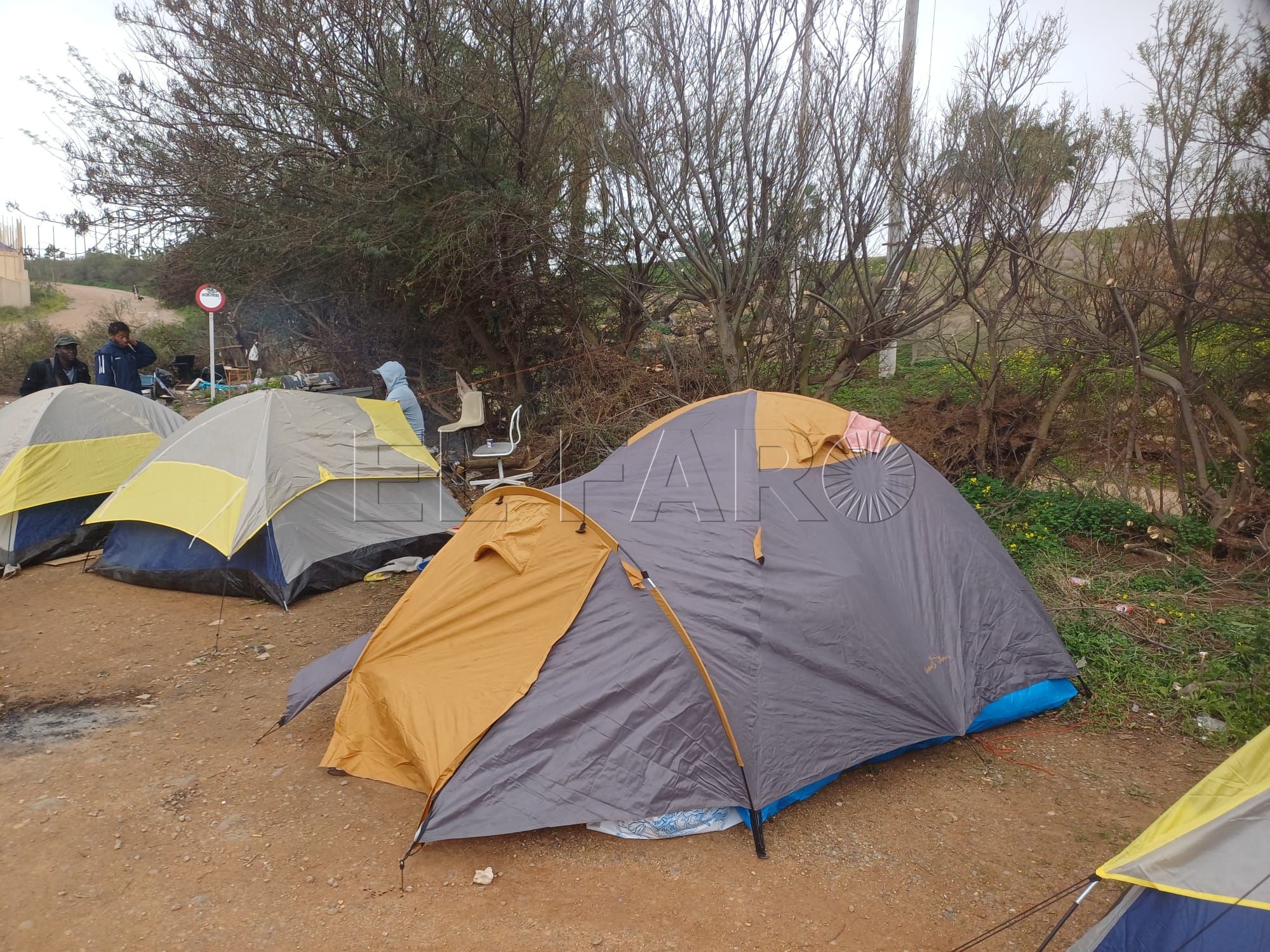 Tienda de campaña de los migrantes