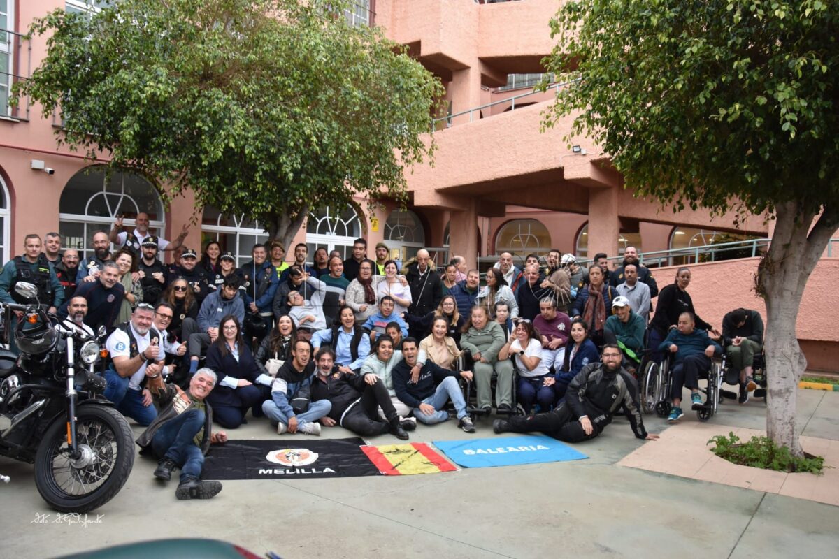 Los Ángeles Guardianes retoman sus iniciativas solidarias con una visita al Gámez Morón