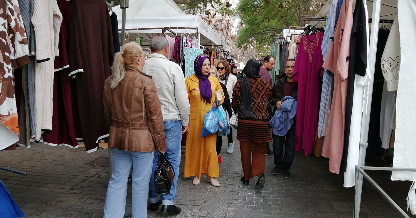 Los comerciantes del Rastro, felices en García Cabrelles los martes y jueves