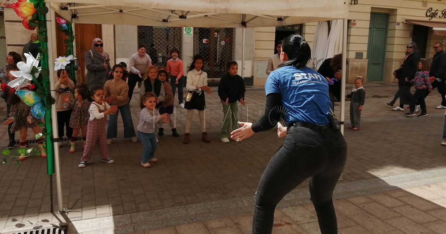 Los niños se lo pasan 'pipa' en la Fiesta de la Primavera de Zona Centro