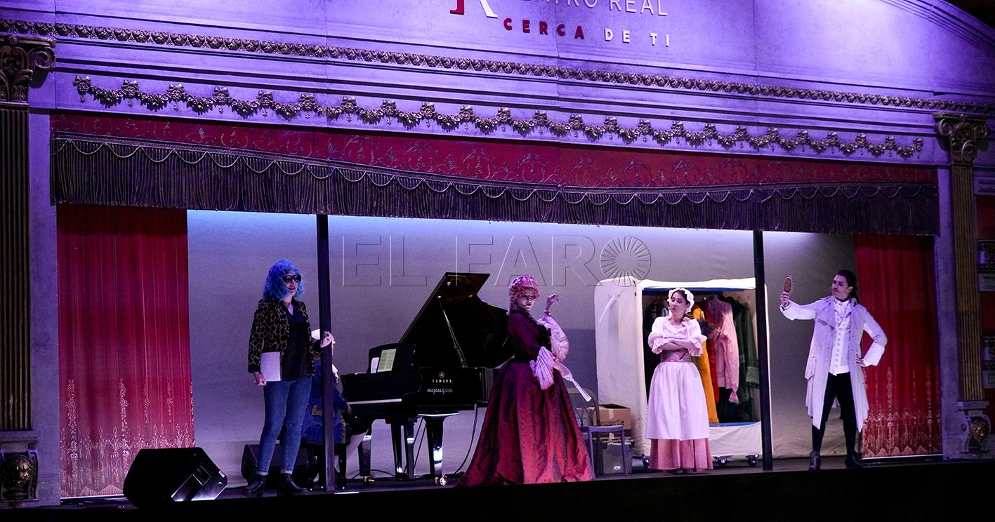 Mozart se presenta a todos los melillenses de la mano de La Carroza del Teatro Real