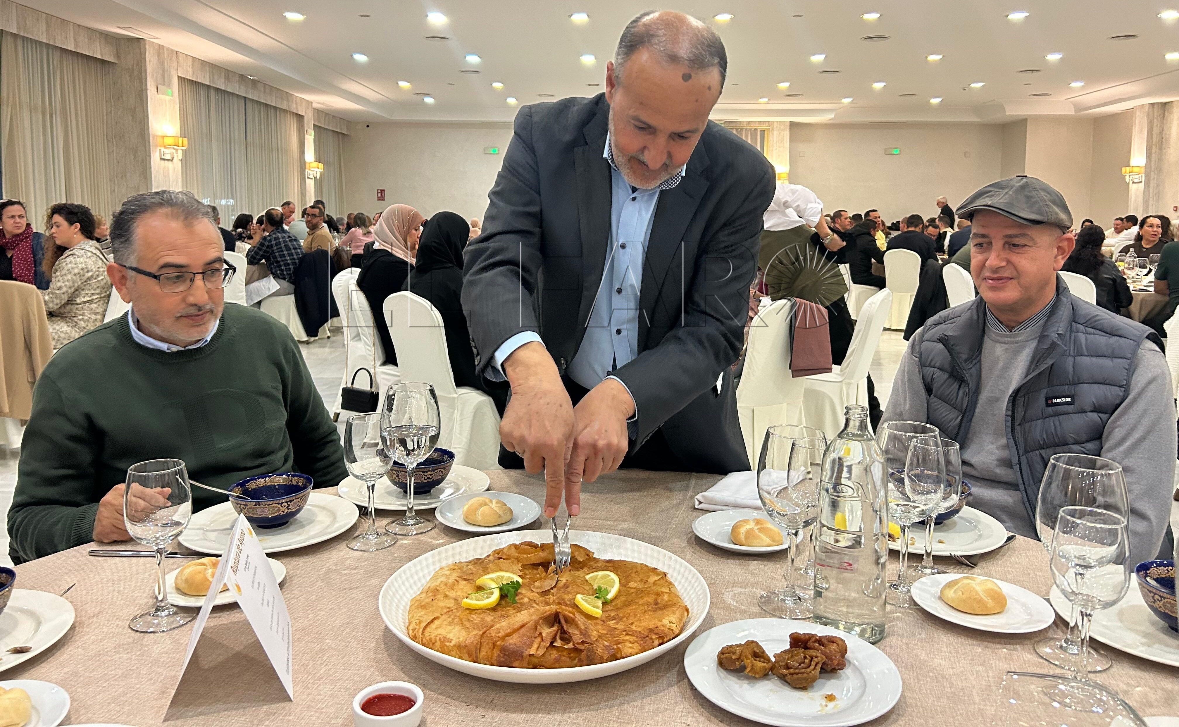 Más de 350 personas en la ruptura del ayuno en el Hotel Melilla Puerto