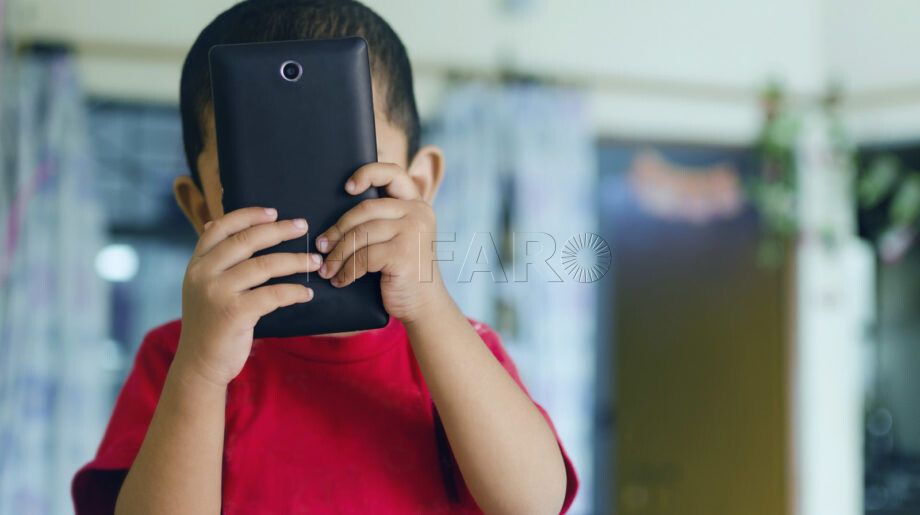 El 70 % de los niños menores de 15 años ya tiene un teléfono móvil