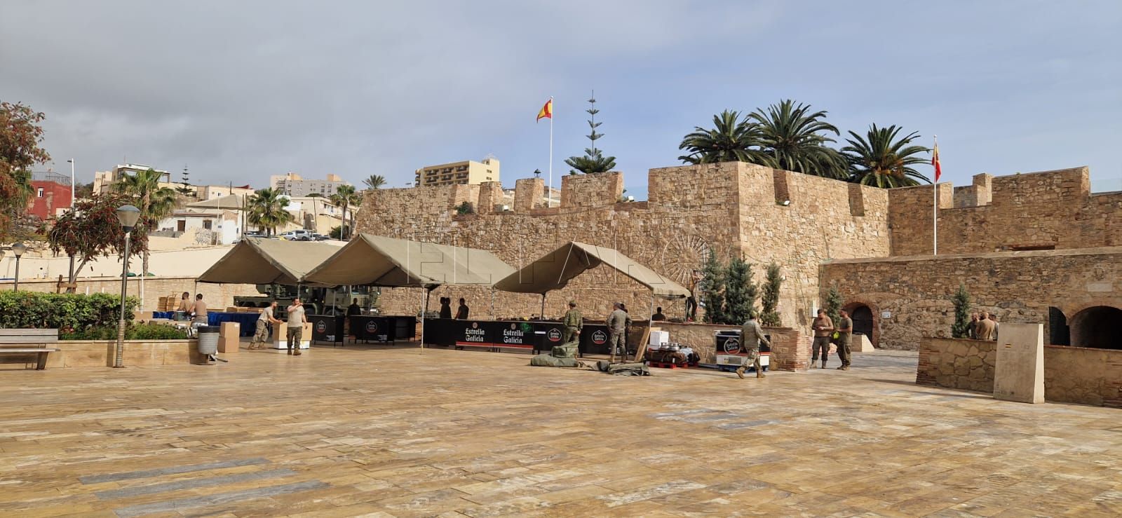 Preparativos en la Plaza de las Culturas