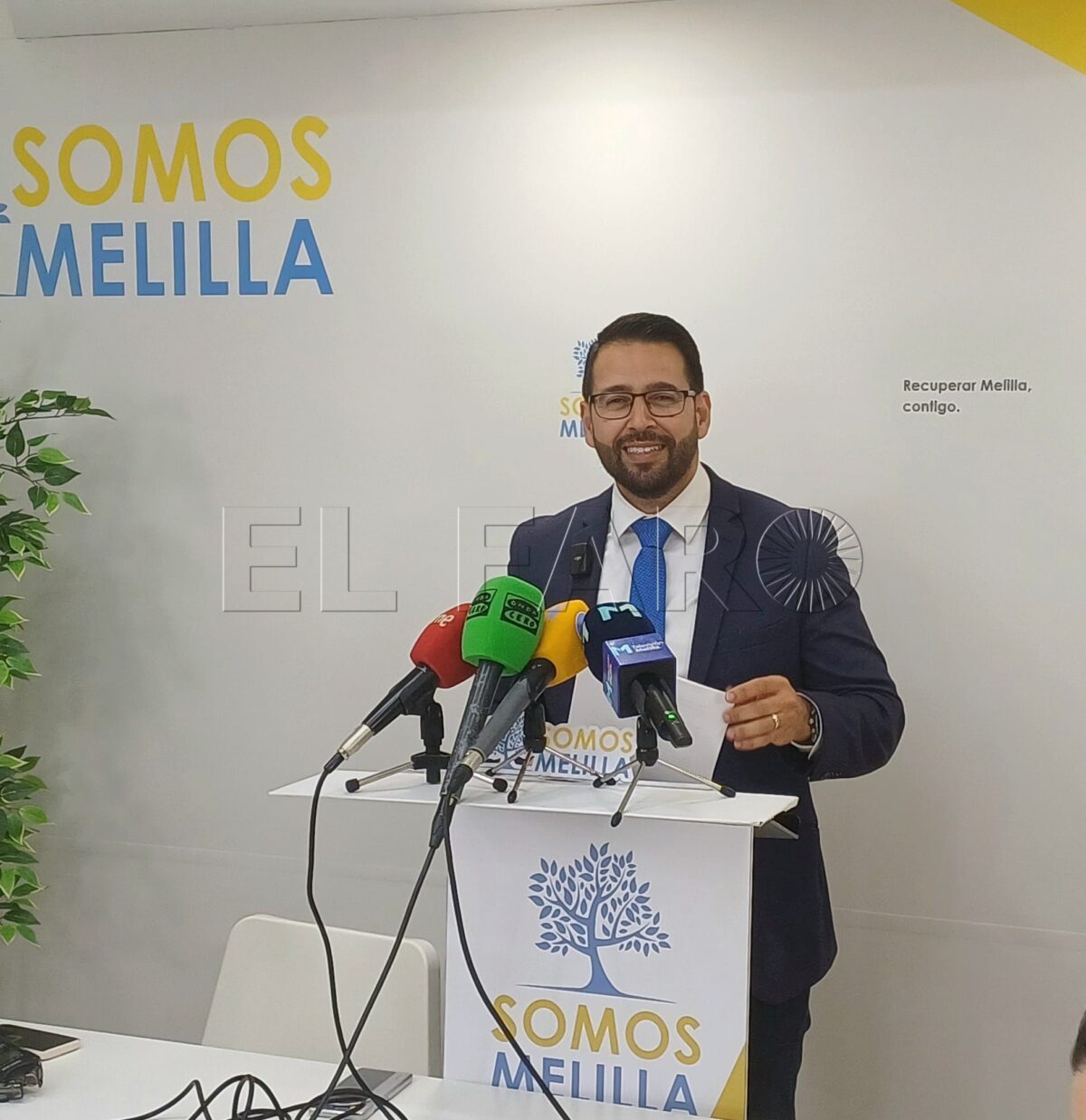 Amin Azmani: "Imbroda no ama el verde de la naturaleza, ama el verde del dinero"