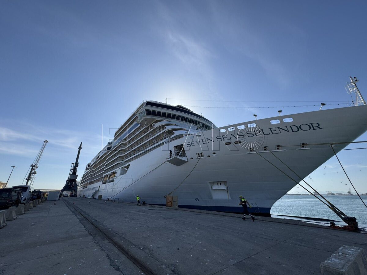 Cerca de 700 turistas desembarcan en Melilla en el tercer crucero del año