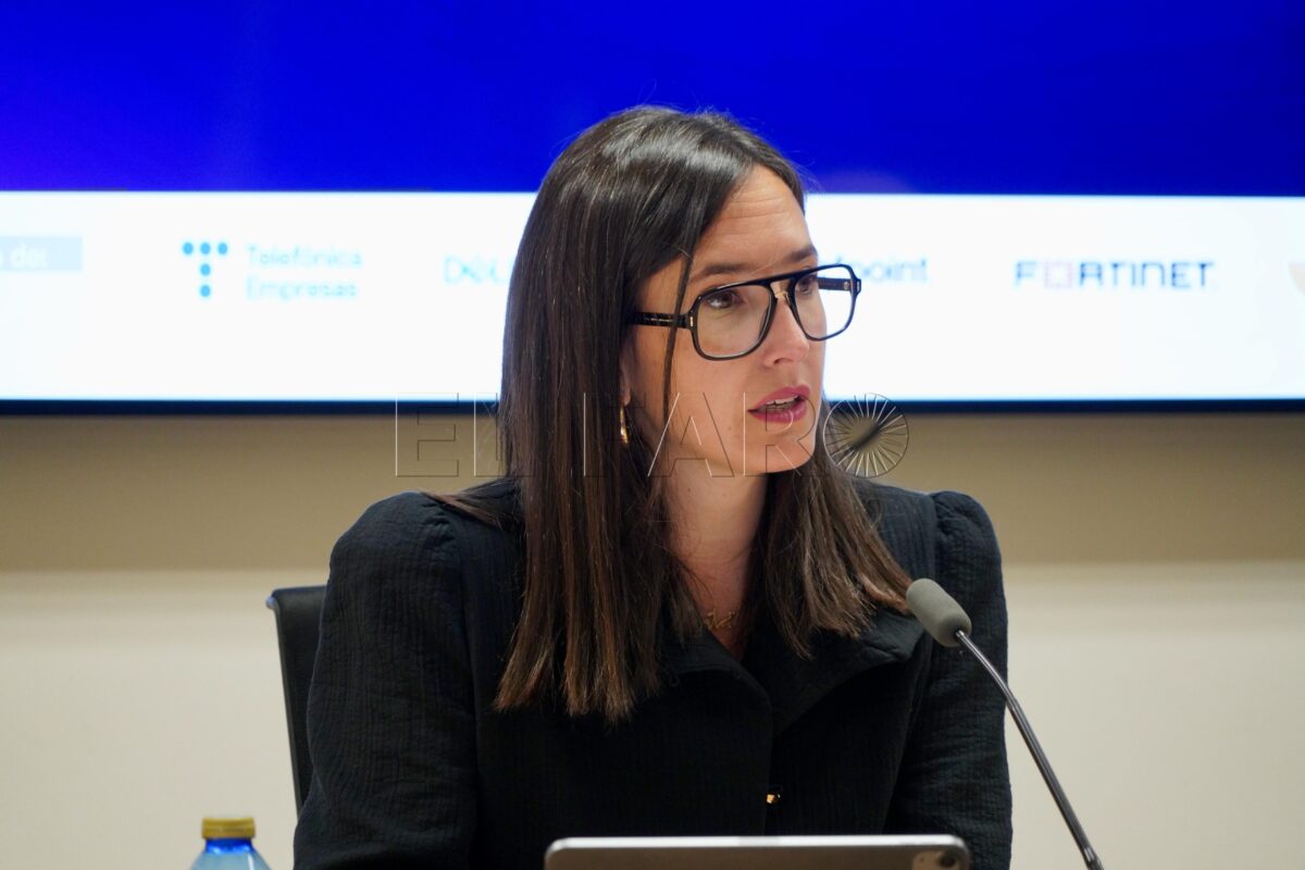 Marta Fernández de Castro destaca el compromiso del Gobierno local con la educación