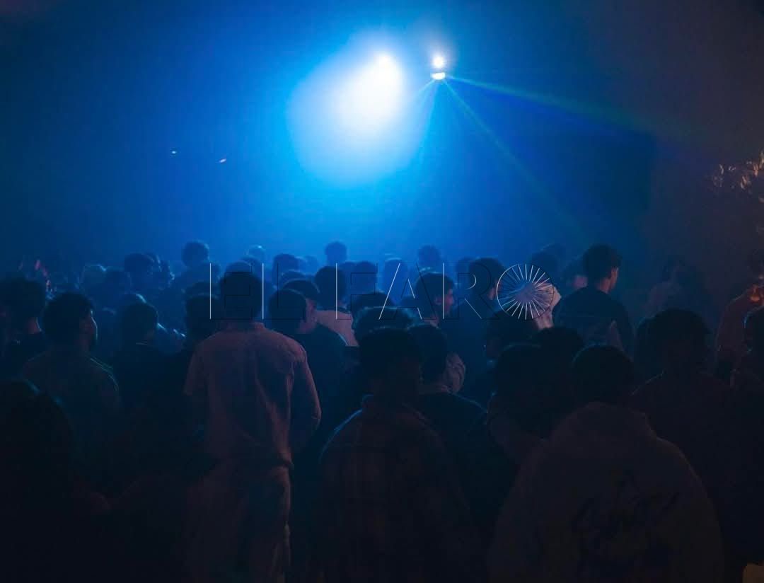 Éxito de asistencia y buen ambiente en la fiesta ‘Flower Power Party’