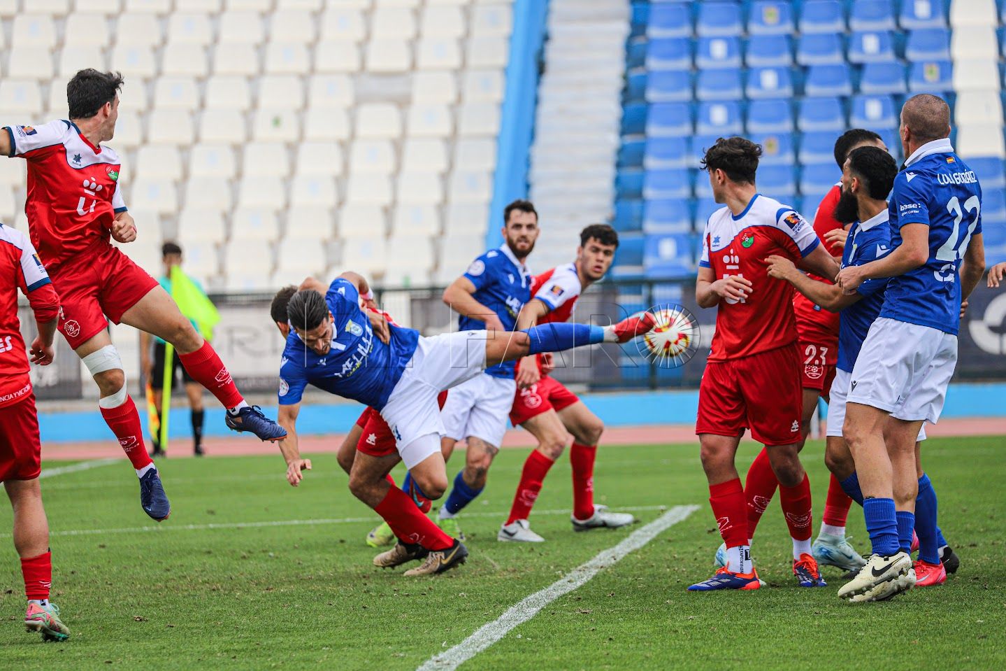 La UD Melilla logra un triunfo agónico ante el CD Móstoles