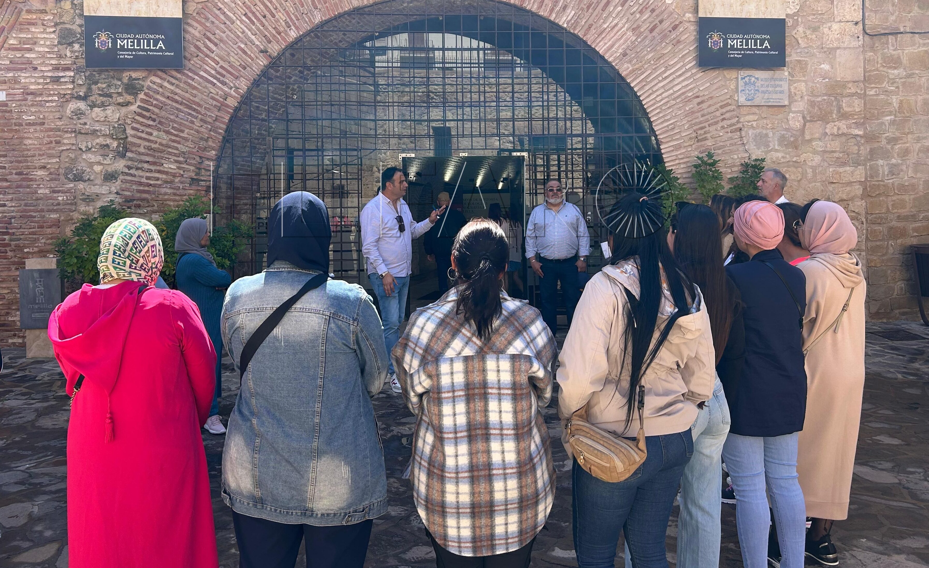 La visita guiada al Museo Etnográfico acerca la historia del pueblo gitano a los melillenses
