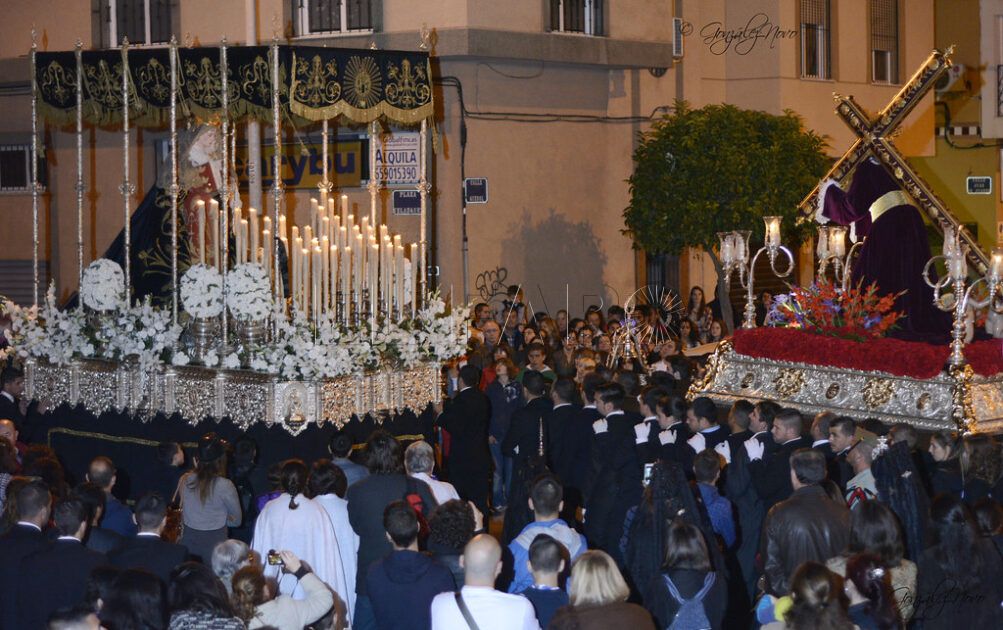 Melilla aguarda con devoción la salida del Nazareno y la Virgen de las Lágrimas