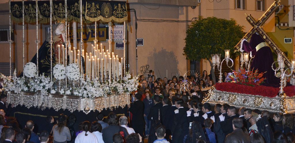 Melilla aguarda con devoción la salida del Nazareno y la Virgen de las Lágrimas