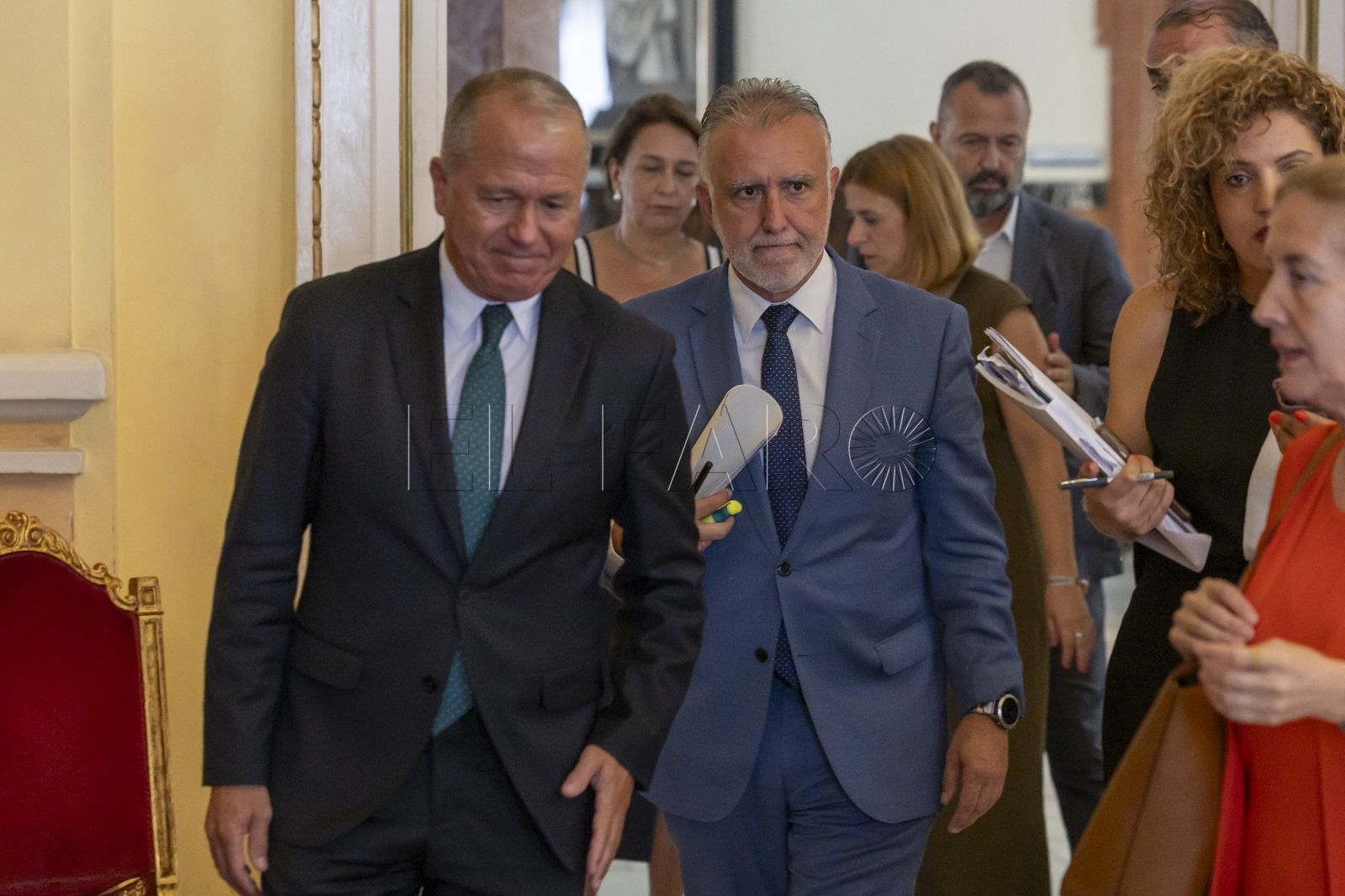 Ángel Víctor Torres junto a Miguel Marín