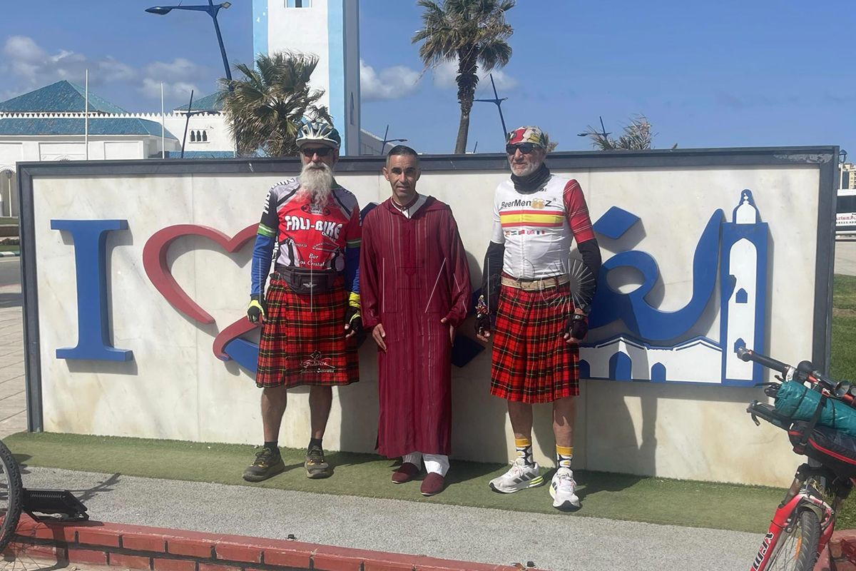 De Ceuta a Melilla en bici para estar en La Africana