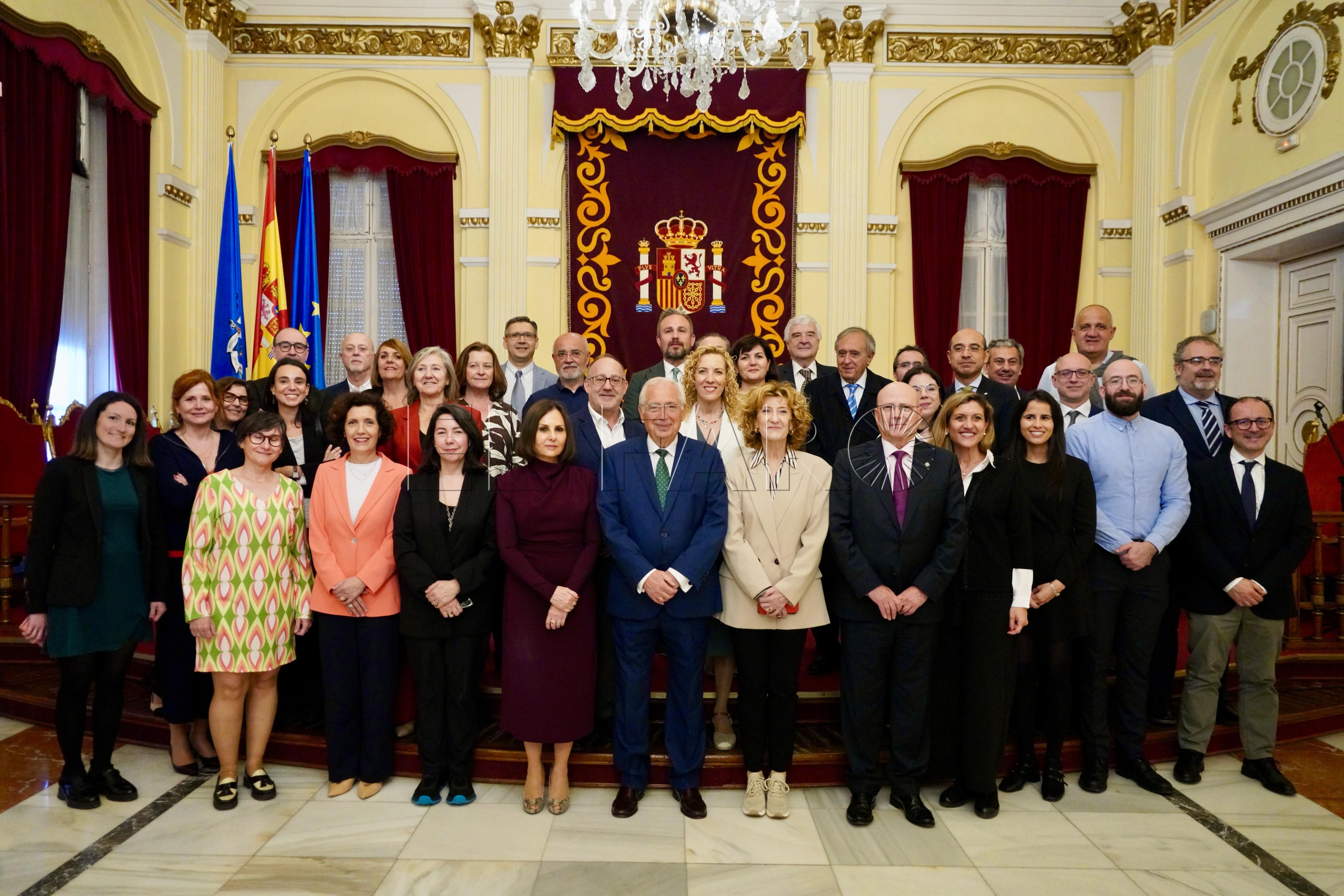 Juan José Imbroda, recibe a un grupo de catedráticos de Derecho Procesal en el Salón Dorado
