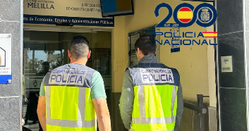 Policías nacionales