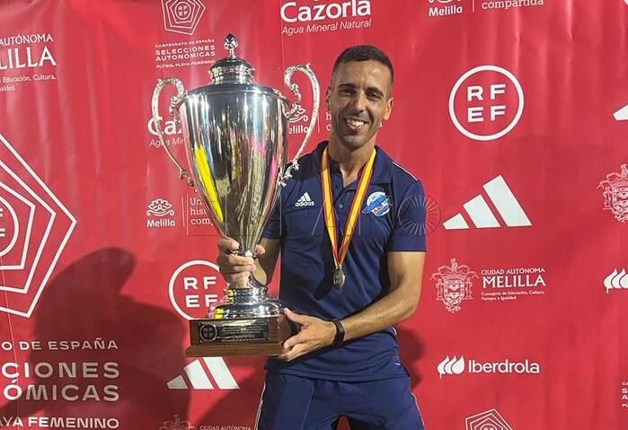 El equipo nacional femenino de fútbol playa, con amplia representación local