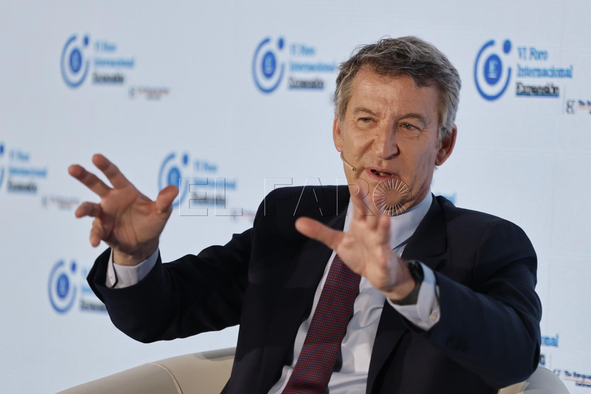 Feijóo: “Ya era hora de que Sánchez muestre algún interés por Valencia”